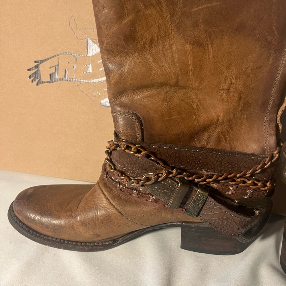 Freebird by Steven Brown Heeled Boots with Distressed Leather - Picture 4 of 11